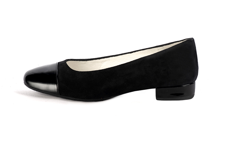 Women's  dress ballet flats, with low heels. .  - Profile view